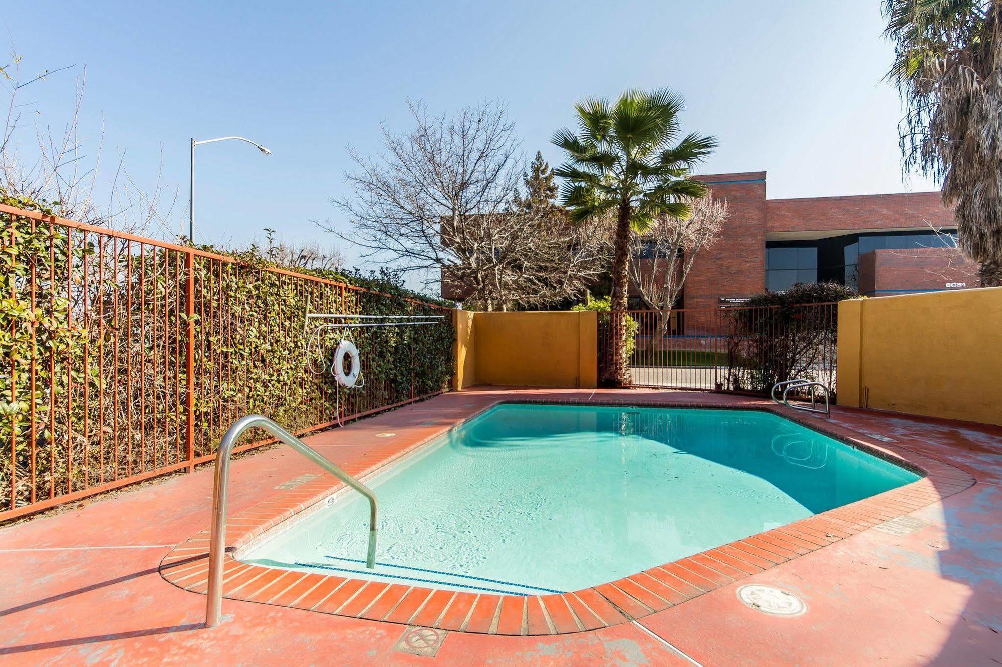 Quality Inn Fresno Near University Extérieur photo